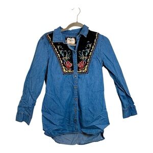 Vintage Holding Horses Chambray Embroidered Button Front Shirt Boho Small (6)